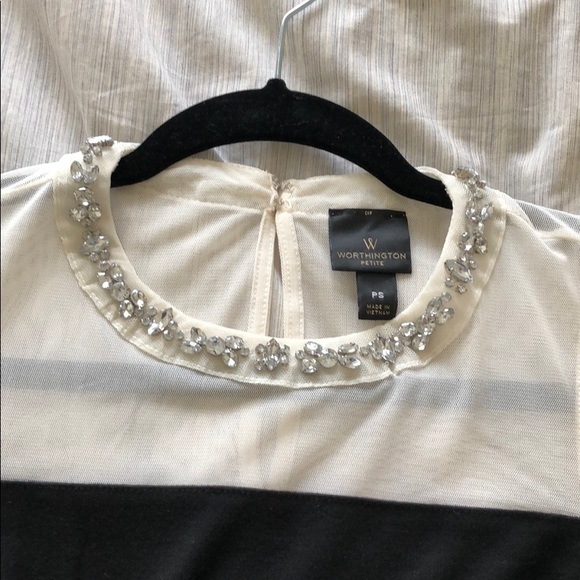 Black & white sleeveless top w/ beaded accents - Picture 3 of 3